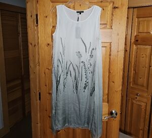 LAST CHANCE Elegant Sleeveless Dress with Nature Print